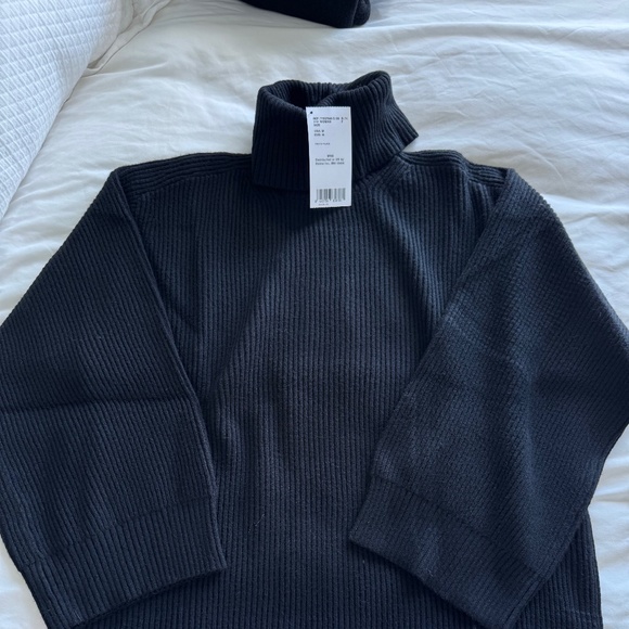 MNG Mango Ribbed Black Turtleneck Sweater Women’s Size M- NWT - Picture 1 of 4